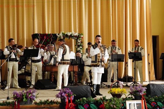Cinci spectacole, cu artiști îndrăgiți, în Suceava, Broșteni, Ciocănești, Ipotești și Gălănești, în cadrul proiectului „10 pentru folclor”