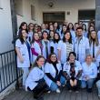 Aproape 200 de adulți și copii din Poiana Stampei au fost consultați și investigați gratuit de Caravana cu medici