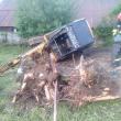 Intervenție pentru salvarea unui bărbat prins sub excavatorul cu care s-a răsturnat