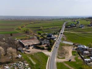 Drumul Suceava - Liteni - Dolgasca a fost modernizat cu fonduri europene și județene pe o lungime de 46,2 kilometri