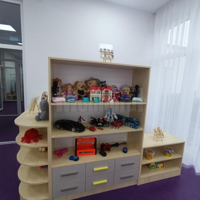 Mobilier și jucării pentru copii