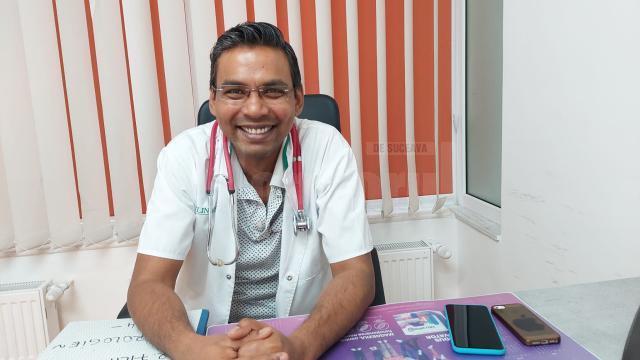 Dr. Shamin Khan este primul medic de familie indian care profesează în Suceava