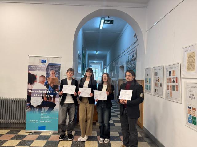 Concurs de chimie, la Colegiul Hurmuzachi Rădăuţi