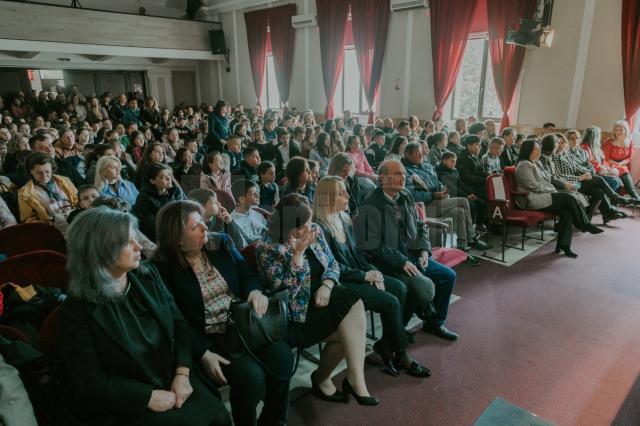„Școala de valori” Fălticeni: Un model de educație pentru performanță și implicare comunitară