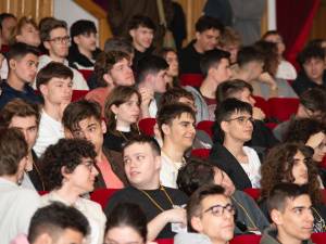 Patru mențiuni și 11 medalii pentru lotul sucevean, la Olimpiada Națională de Tehnologia Informației