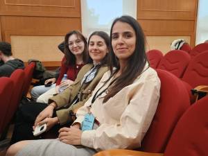 Studentele Facultății de Litere și Științe ale Comunicării premiate la colocviul de la Sibiu