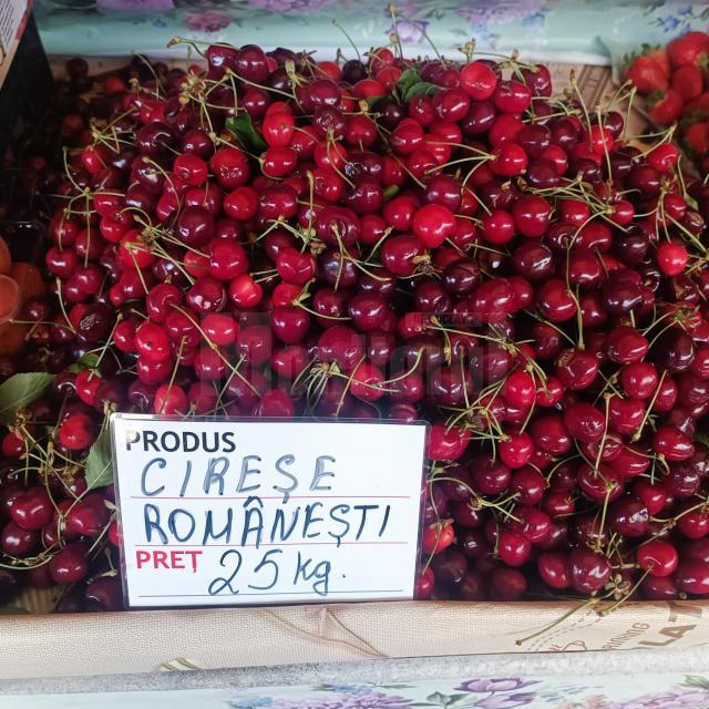 Au apărut pe piața suceveană cireșele românești