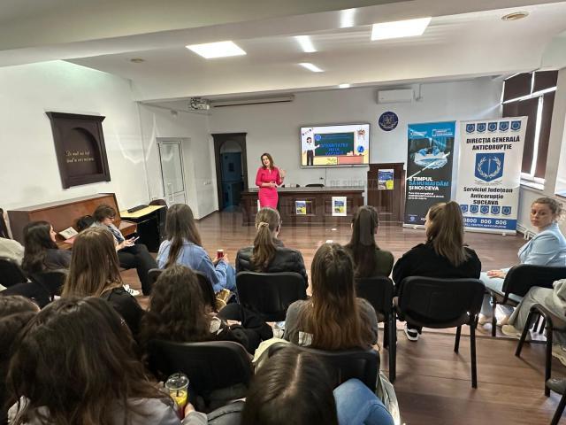 Activitate de informare, la Colegiul Mihai Eminescu