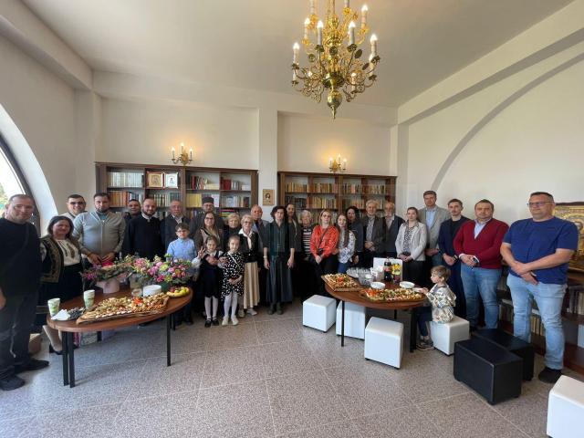 La biserica din satul Siliștea Nouă, orașul Dolhasca, a fost inaugurată Biblioteca Bogdan Galanton Moroșan