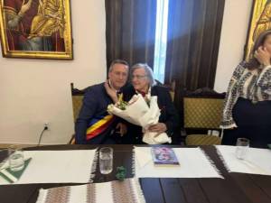 Florin Piersic și Sofia Vicoveanca au primit titlurile de „Cetățeni de Onoare” ai comunei Putna