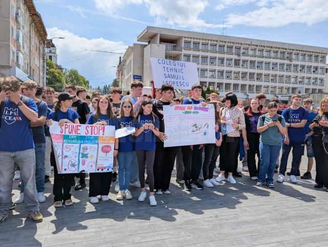 Marșul „Antiviolență, antidrog, antitutun și de prevenire a accidentelor rutiere”