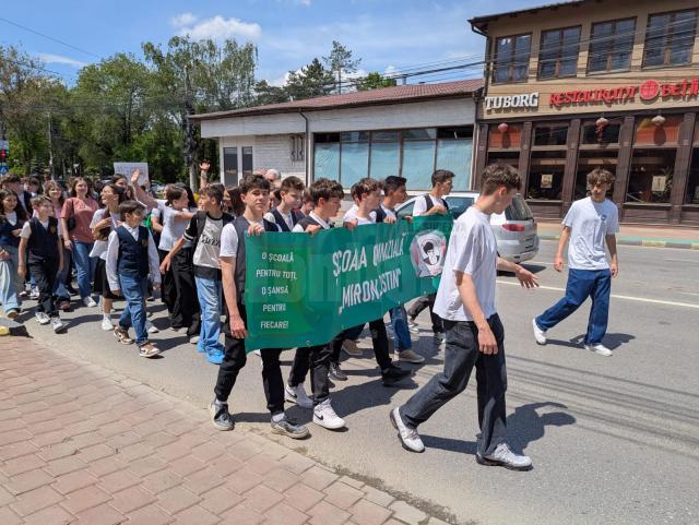 Marșul „Antiviolență, antidrog, antitutun și de prevenire a accidentelor rutiere”