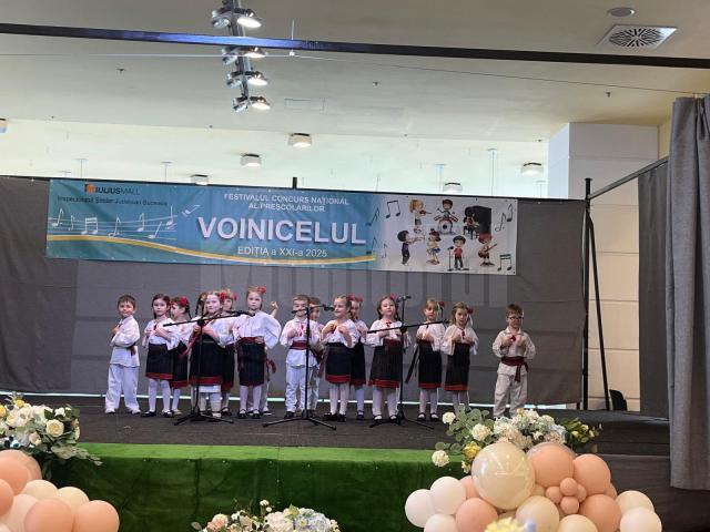 Festivalul Național „Voinicelul” a reunit peste 1.400 de copii pe scena de la Iulius Mall Suceava