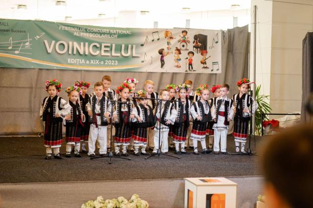 Festivalul Național „Voinicelul” a reunit peste 1.400 de copii pe scena de la Iulius Mall Suceava