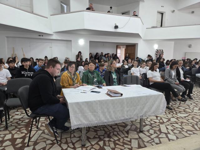 „Starul de mâine” – talent-show la Cajvana, în cadrul proiectului PNRAS - „Șansa ta este Educația!”