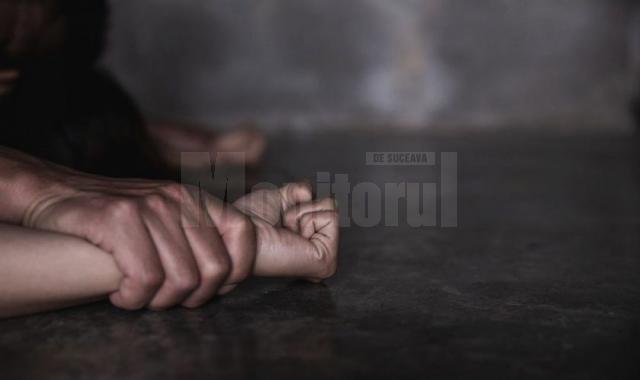 Tânăra agresată sexual a și fost sechestrată