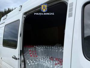 În autoutilitară s-au găsit nu mai puțin de 2.000 de litri de alcool
