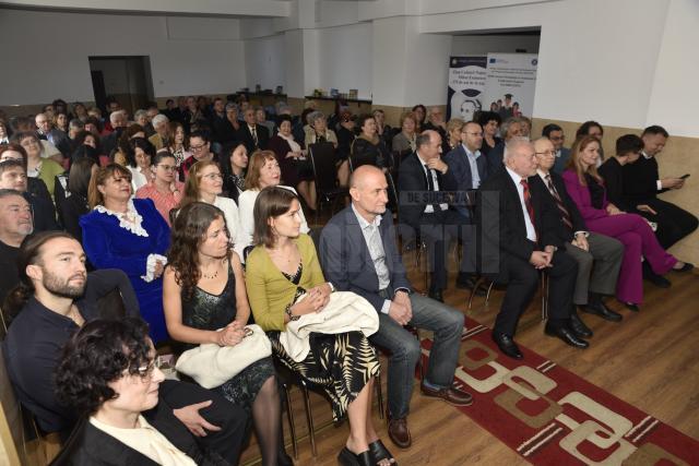 Profesorul Mihai Vitcu este sărbătorit cu respect și recunoștință de comunitatea din Fălticeni
