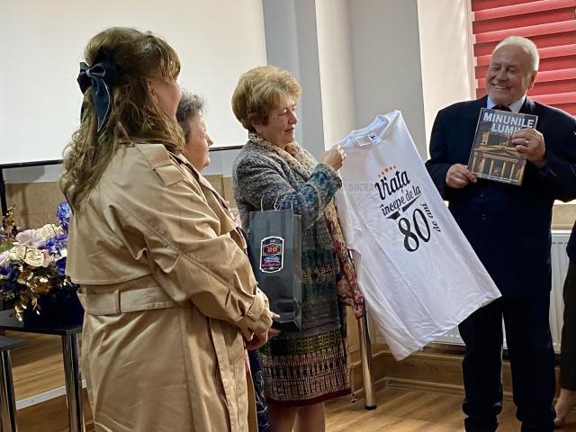Profesorul Mihai Vitcu, sărbătorit la împlinirea vârstei de 80 de ani