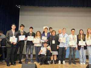 Proiecte de cercetare premiate cu patru premii și cinci medalii la Olimpiada de Creativitate Științifică
