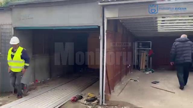 Primăria Suceava a început demolarea garajelor din cartierul Zamca