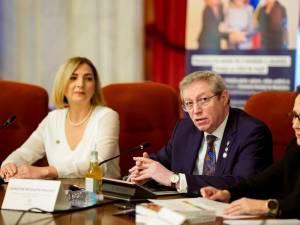 Dr. Mercore Hutanu, prof.univ.dr. Adrian Streinu Cercel, senatoarea Nicoleta Pauliuc