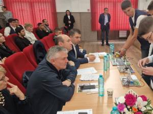 Elevi „meseriași” de la învățământul profesional au expus creații ingenioase din metal, la Dumbrăveni