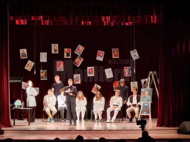 Povestea comunismului, pusă în scenă de elevi de la ”Hurmuzachi” Rădăuți