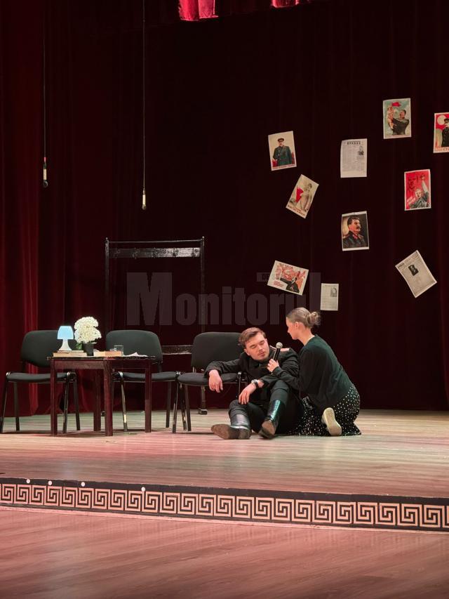 Povestea comunismului, pusă în scenă de elevi de la ”Hurmuzachi” Rădăuți