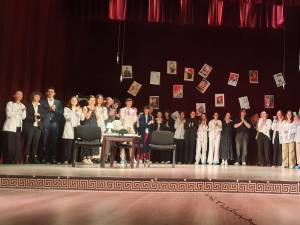 Povestea comunismului, pusă în scenă de elevi de la ”Hurmuzachi” Rădăuți
