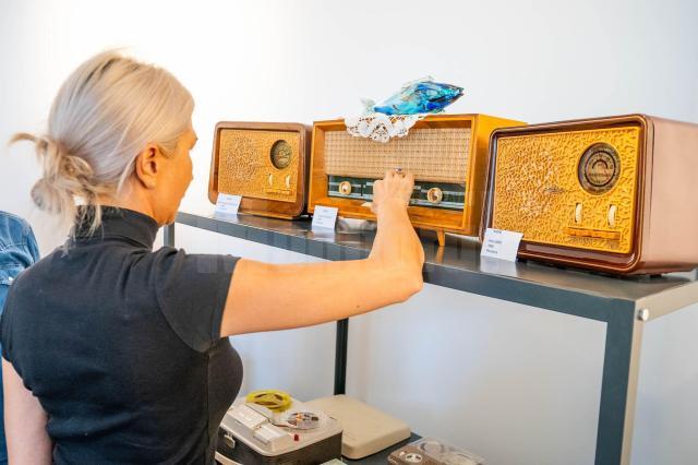 Un mare pasionat din Siret va deschide primul muzeu din România dedicat radioului