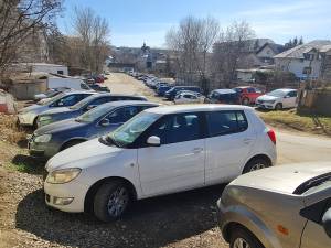 Lucrările de reabilitare a străzii Ștefan Tomșa, care a fost eliberată de garaje, prevăd și amenajarea a 24 de locuri de parcare