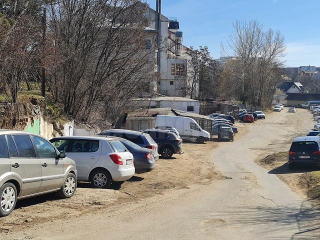 Lucrările de reabilitare a străzii Ștefan Tomșa, care a fost eliberată de garaje, prevăd și amenajarea a 24 de locuri de parcare