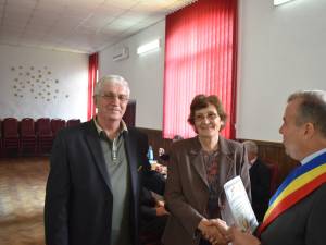 Primarul Tomiță Onisii a premiar 15 cupluri ”de aur” care au împlinit 50 de ani de căsătorie