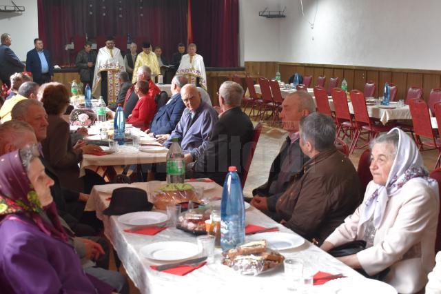 Primarul Tomiță Onisii a premiar 15 cupluri ”de aur” care au împlinit 50 de ani de căsătorie