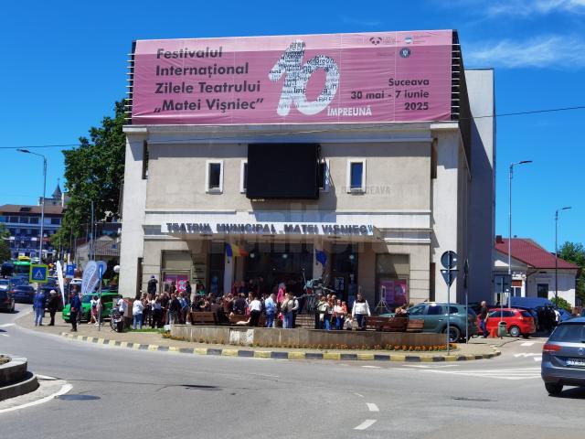 Zece ani de teatru la Suceava – a început Festivalul Internațional „Zilele Teatrului Matei Vișniec”