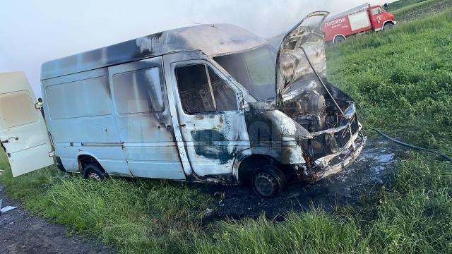 Microbuzul incendiat