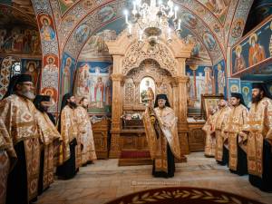 A început sărbătoarea închinată Marelui Mucenic Ioan cel Nou, neobositul veghetor spiritual al Bucovinei