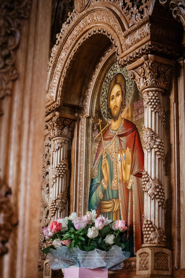 A început sărbătoarea închinată Marelui Mucenic Ioan cel Nou, neobositul veghetor spiritual al Bucovinei