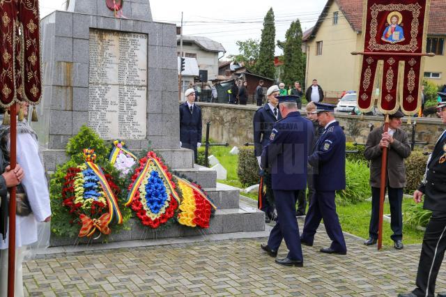 Eroi în eternitate, rezervişti în slujba memoriei