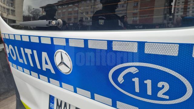 Doi copii dați dispăruți în Botoșani, prinși la furat într-un magazin din Suceava