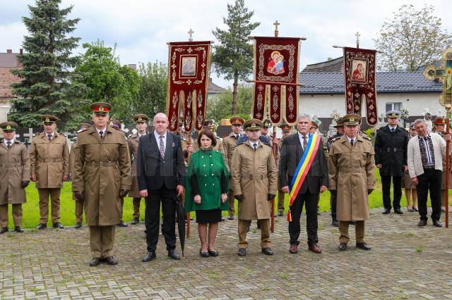 Eroi în eternitate, rezervişti în slujba memoriei