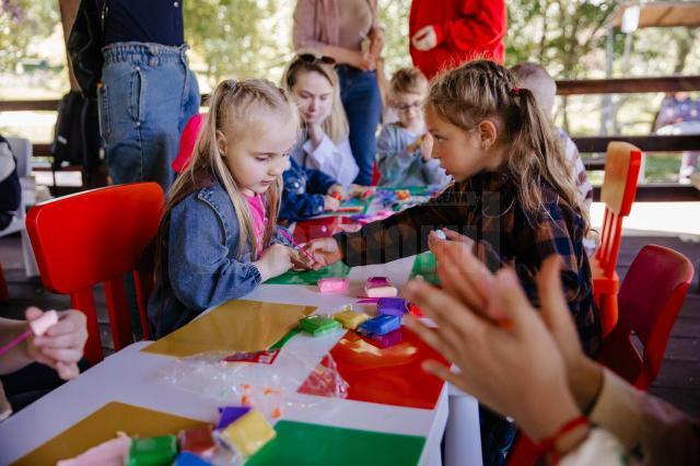 Eveniment festiv dedicat copiilor, în Parcul Tătărași, organizat de Salvați Copiii