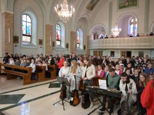 Peste 600 de copii din comunitatea poloneză din Bucovina, sărbătoriți în cadru festiv