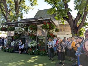 Mii de credincioși au participat luni la Sfânta Liturghie prilejuită de hramul închinat Sfântului Ioan cel Nou