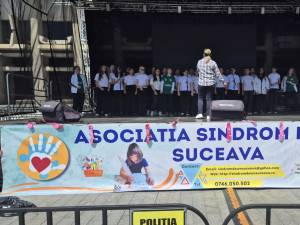 Peste 300 de persoane, dintre care 30 de copii cu sindrom Down, însoțiți de părinți și voluntari, au participat la un eveniment al incluziunii, artei și bucuriei