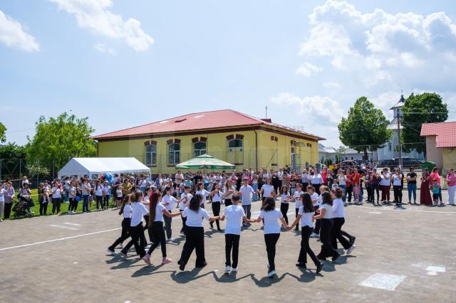 Jocuri, activități și surprize pentru copiii din Siminicea, de 1 Iunie