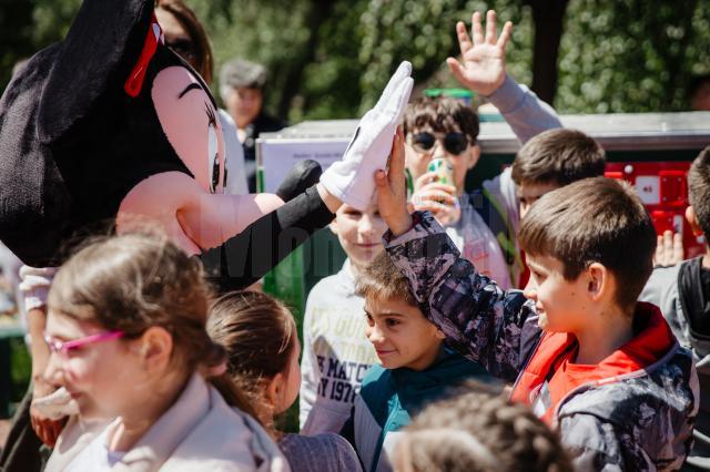Eveniment festiv dedicat copiilor, în Parcul Tătărași, organizat de Salvați Copiii