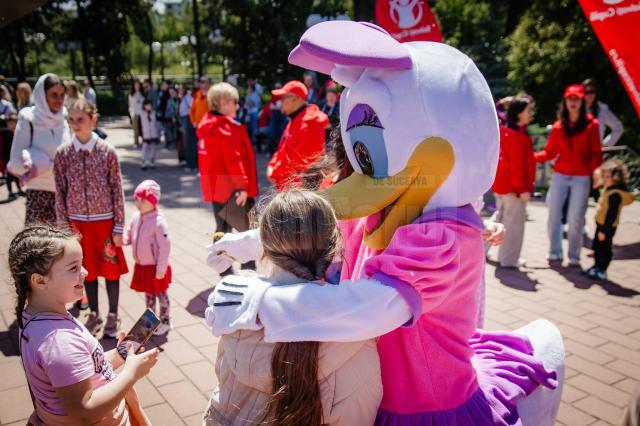 Eveniment festiv dedicat copiilor, în Parcul Tătărași, organizat de Salvați Copiii