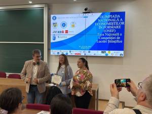 Studente ale Facultății de Economie, Administraţie şi Afaceri, premiate la Olimpiada Economiştilor în Formare